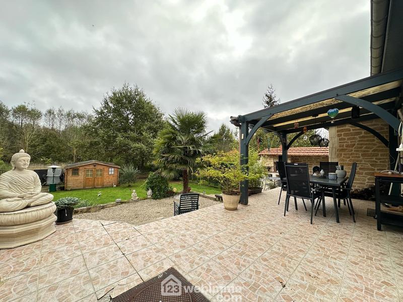 Maison - 187 m² - 8 pièces