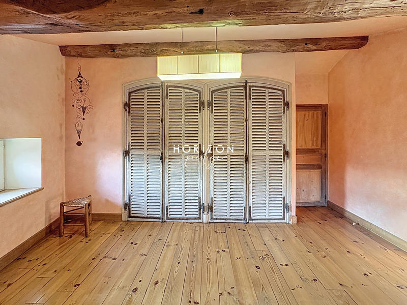 Maison ancienne - 205 m² - 8 pièces