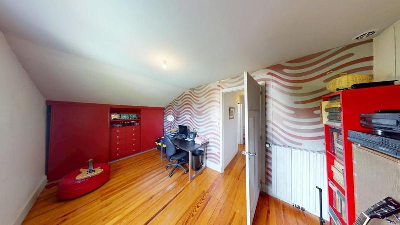 Maison - 208 m² - 6 pièces