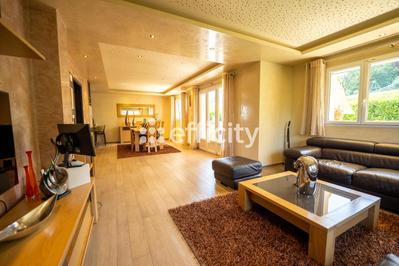 Maison - 175 m² - 6 pièces