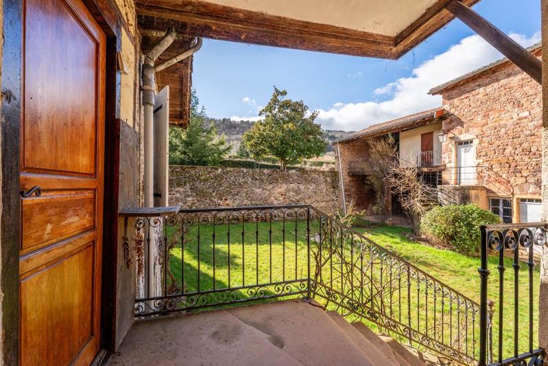 Propriété - 304 m² - 11 pièces