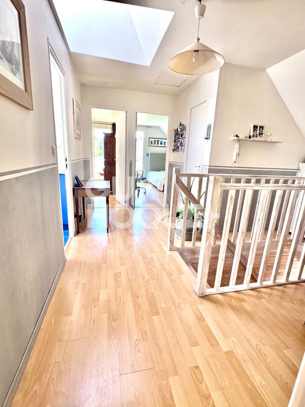 Maison - 186 m² - 9 pièces