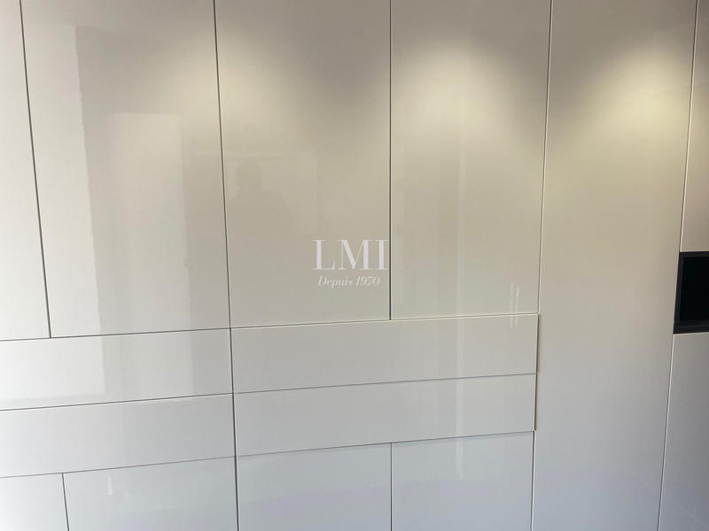 Maison - 300 m² - 9 pièces