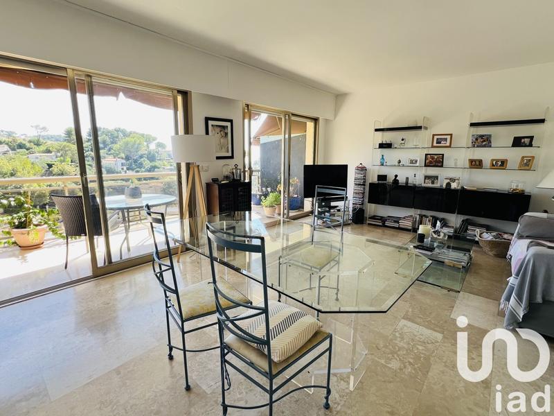 Appartement - 90 m² - 3 pièces