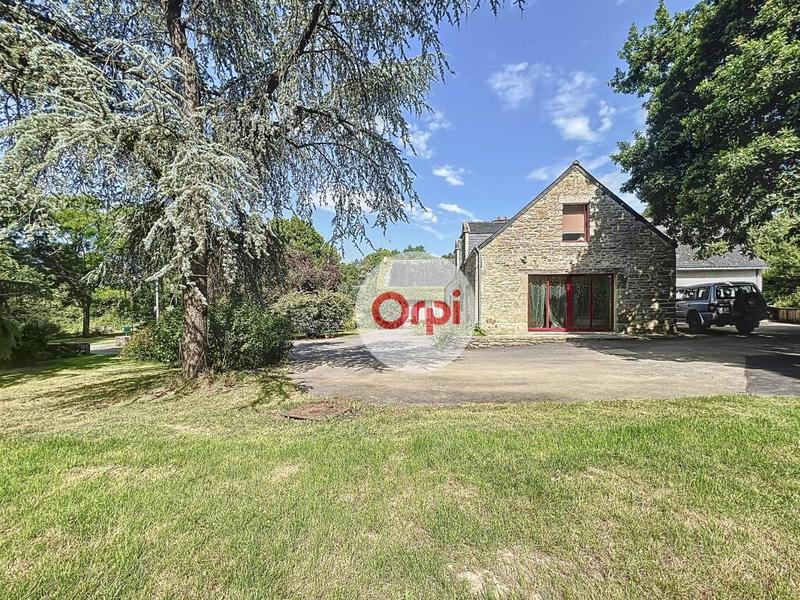 Maison - 253 m² - 7 pièces