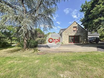 Maison - 253 m² - 7 pièces