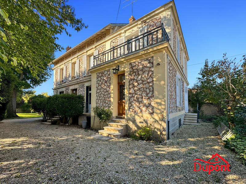 Maison - 190 m² - 8 pièces