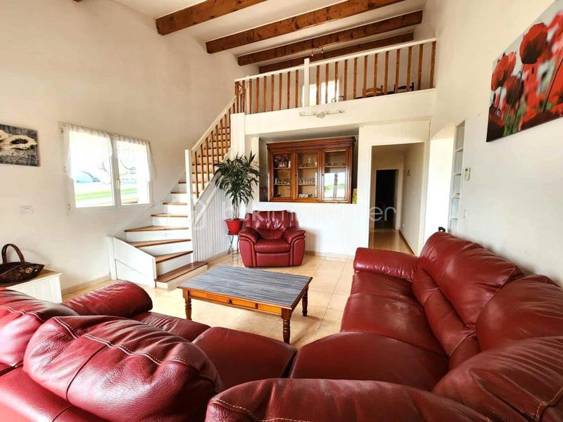 Villa - 214 m² - 9 pièces