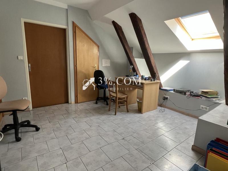 Maison - 260 m² - 8 pièces
