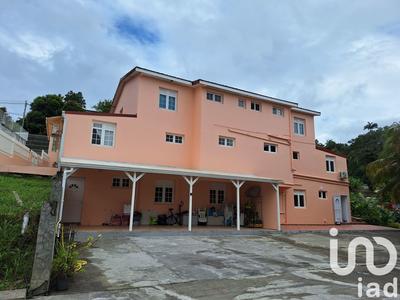 Maison - 442 m² - 12 pièces