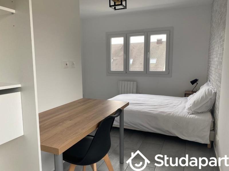 Chambre - 13 m² - 1 pièce