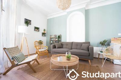 Chambre - 9 m² - 1 pièce