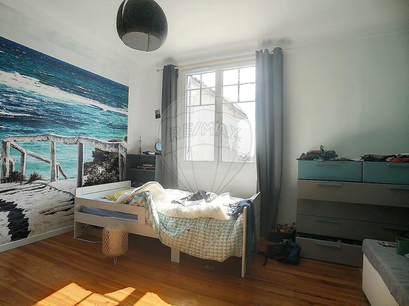 Maison - 232 m² - 6 pièces