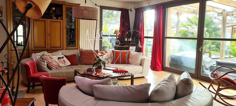 Villa - 255 m² - 7 pièces