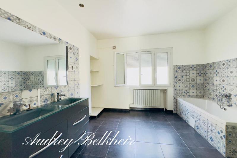 Maison - 130 m² - 4 pièces