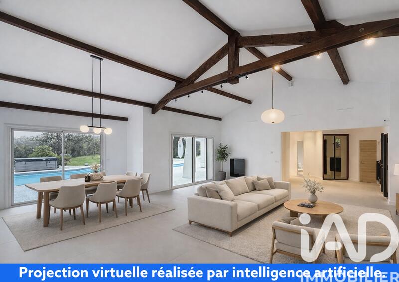 Maison - 248 m² - 10 pièces
