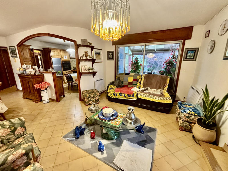 Maison - 204 m² - 8 pièces