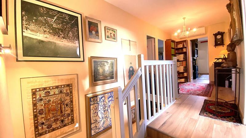 Maison - 246 m² - 7 pièces