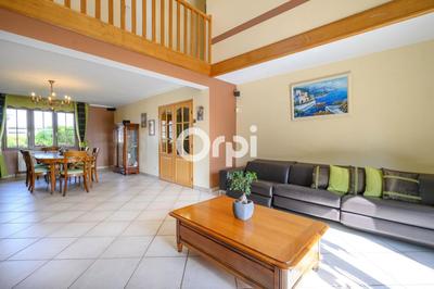 Maison - 151 m² - 6 pièces