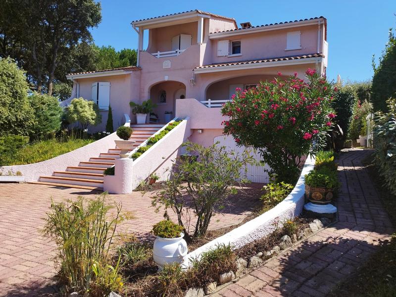 Maison - 148 m² - 6 pièces