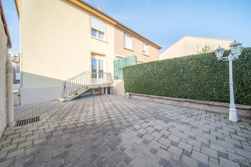 Maison - 100 m² - 4 pièces