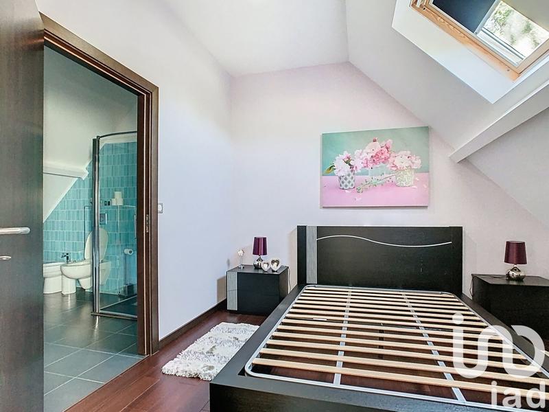 Maison - 208 m² - 6 pièces