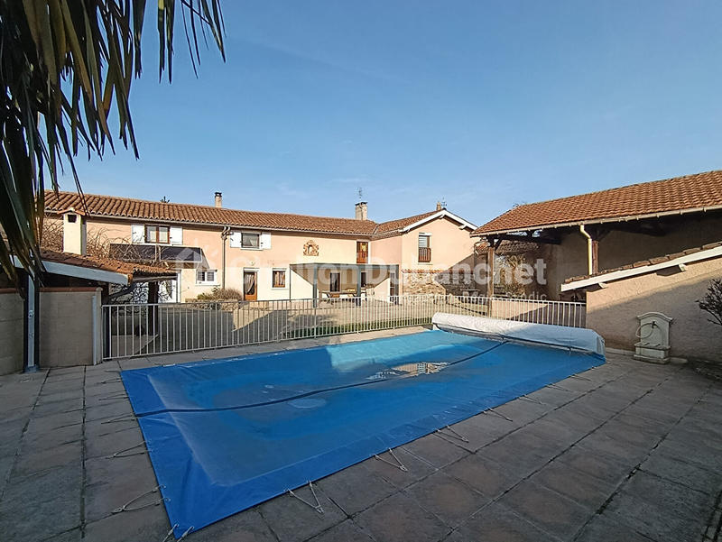 Maison - 200 m² - 6 pièces