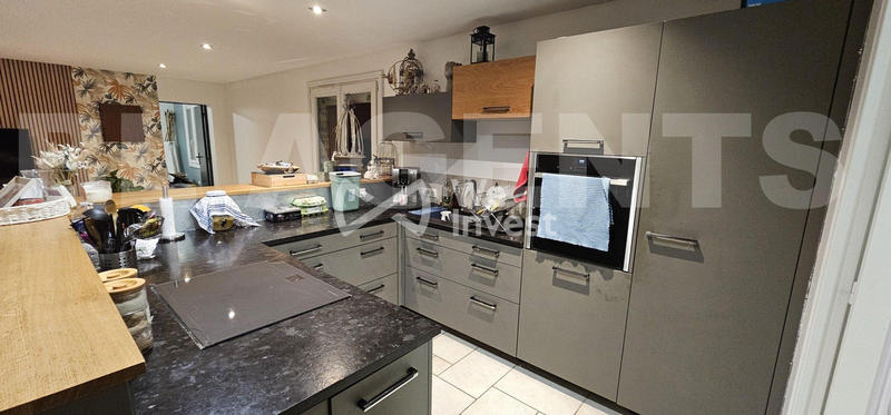 Maison - 159 m² - 6 pièces