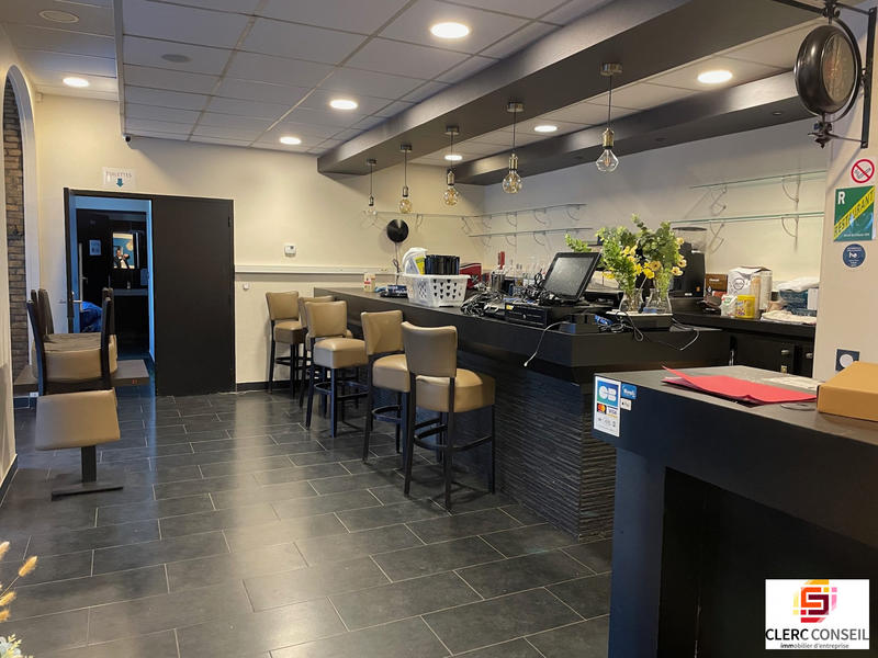 Local commercial - 326 m²