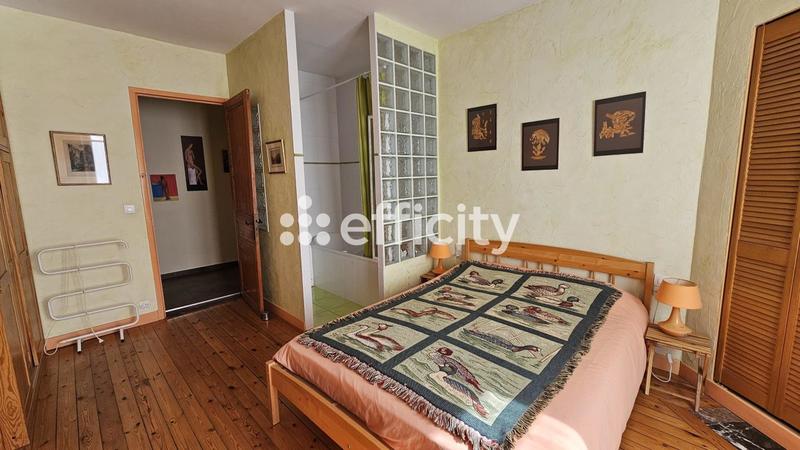 Maison - 280 m² - 11 pièces