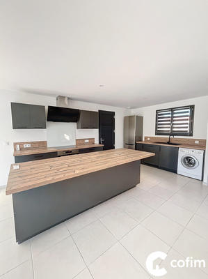 Maison - 110 m² - 4 pièces