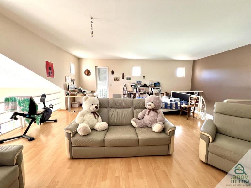 Propriété - 232 m² - 7 pièces