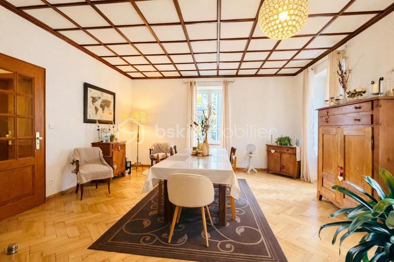 Maison de maîtres - 220 m² - 8 pièces