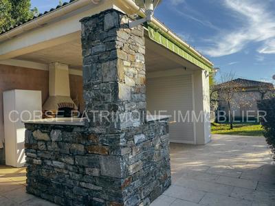 Villa - 280 m² - 9 pièces