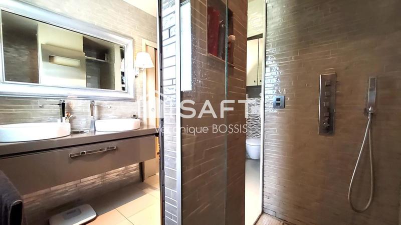 Villa - 236 m² - 8 pièces