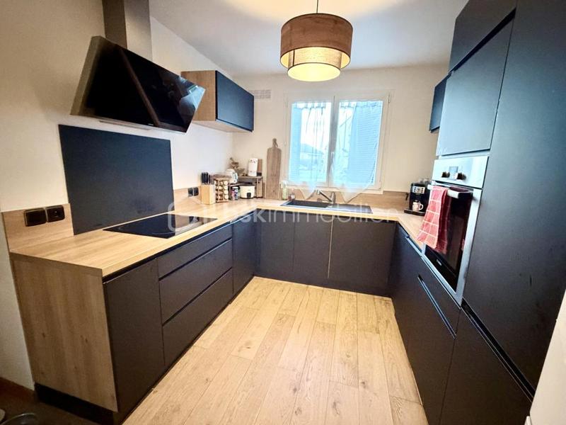 Maison - 147 m² - 6 pièces