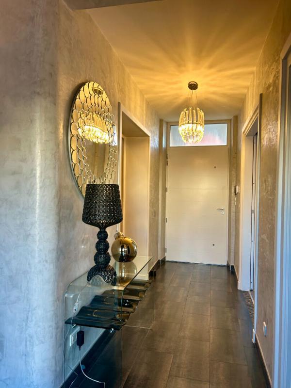 Maison - 250 m² - 7 pièces