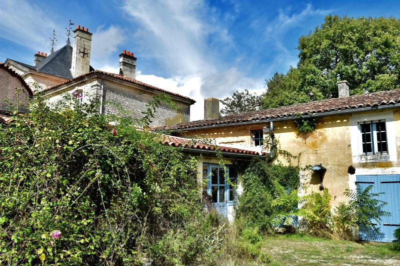 Demeure - 450 m² - 15 pièces