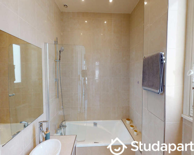 Chambre - 190 m² - 1 pièce