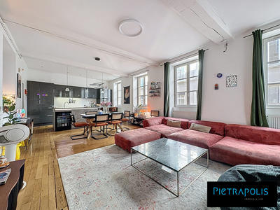 Appartement - 90 m² - 4 pièces