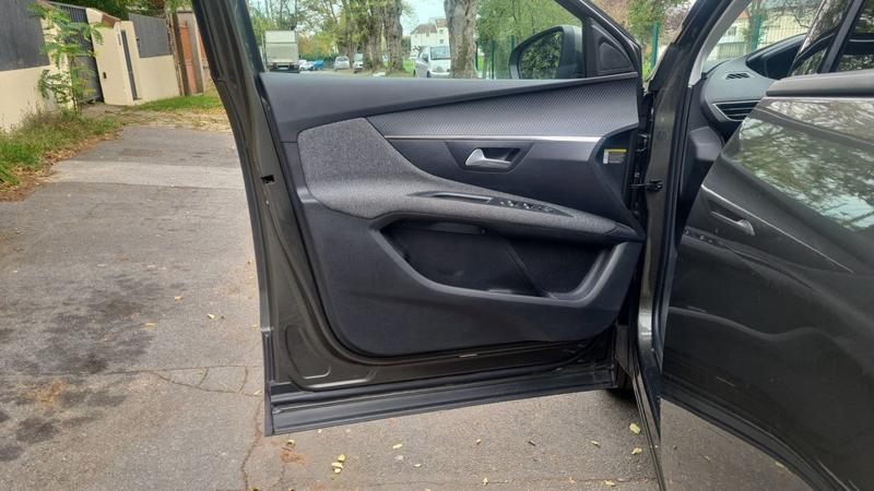 Peugeot 3008 II 1.5 BlueHDi 130 Active Business