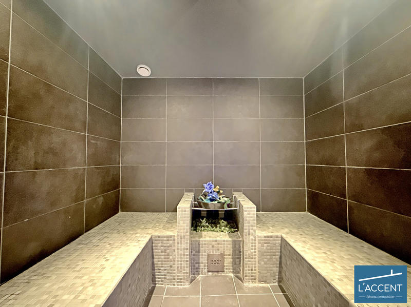 Fonds de commerce - 110 m²