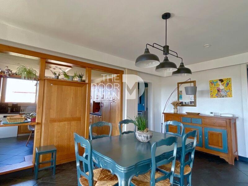 Maison - 210 m² - 10 pièces