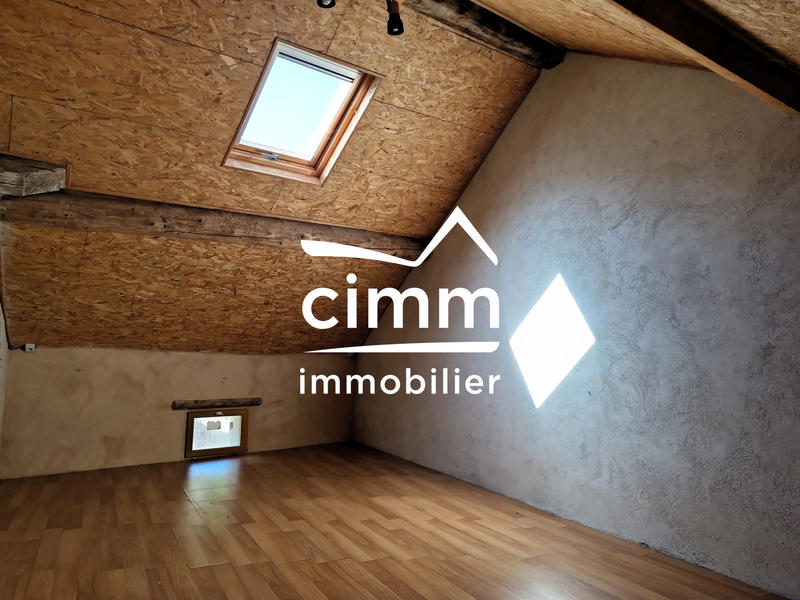 Maison - 217 m² - 7 pièces