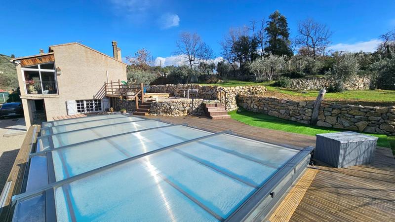 Maison - 140 m² - 6 pièces