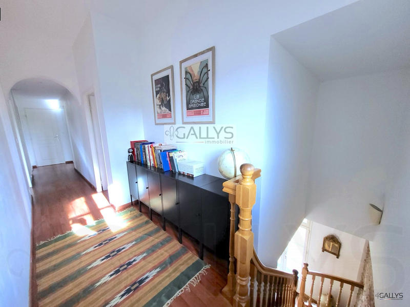 Maison traditionnelle - 158 m² - 5 pièces