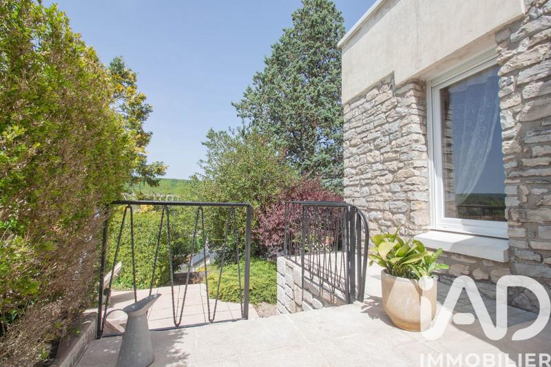 Maison - 270 m² - 7 pièces