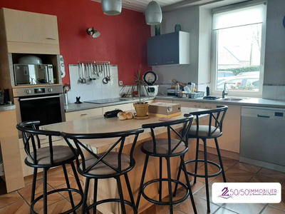 Maison traditionnelle - 144 m² - 6 pièces