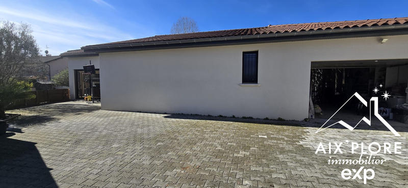 Villa - 187 m² - 6 pièces