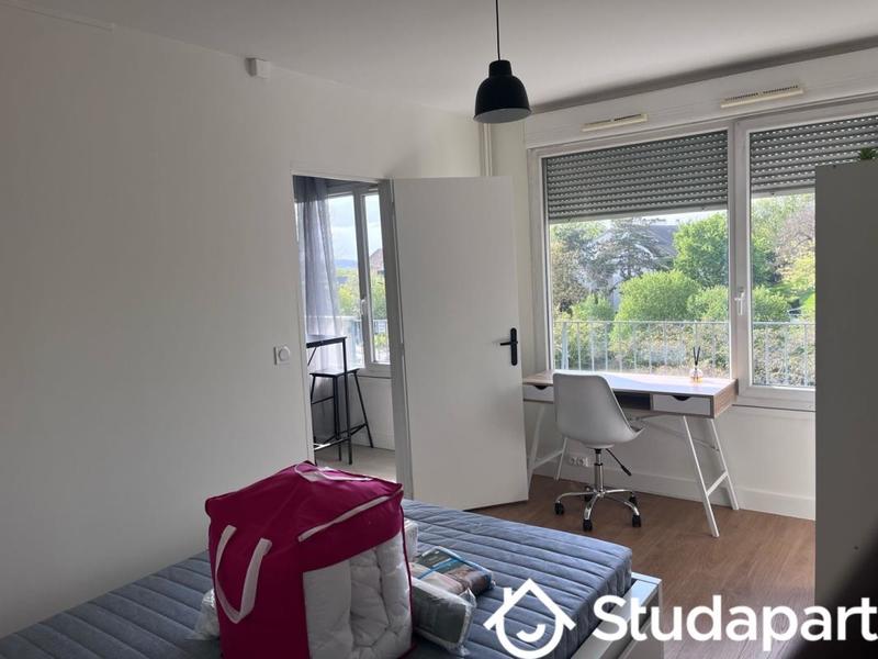 Chambre - 9 m² - 1 pièce